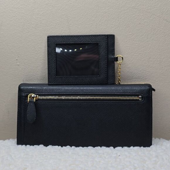 Prada Leather wallet with detachable badge holder/ card holder - Picture 2 of 11